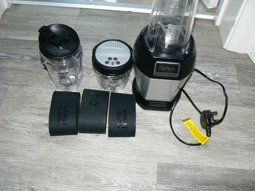 NINJA Profi Mixer Smoothie Maker Set BL450UK 900W mit Bits & Teilen