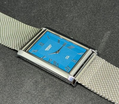 Classic Vintage Seiko Slim Quartz Japanese Men's Wrist Watch. Free DDP Shipping
