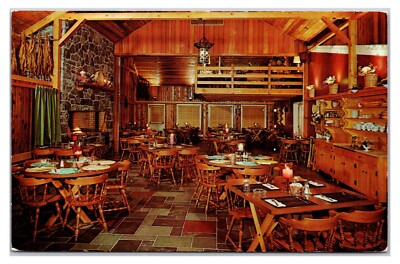Vintage 1960s - ''Foodergang'' Hay-Loft Gift Shop - Ephrata, Pennsylvania Postcard