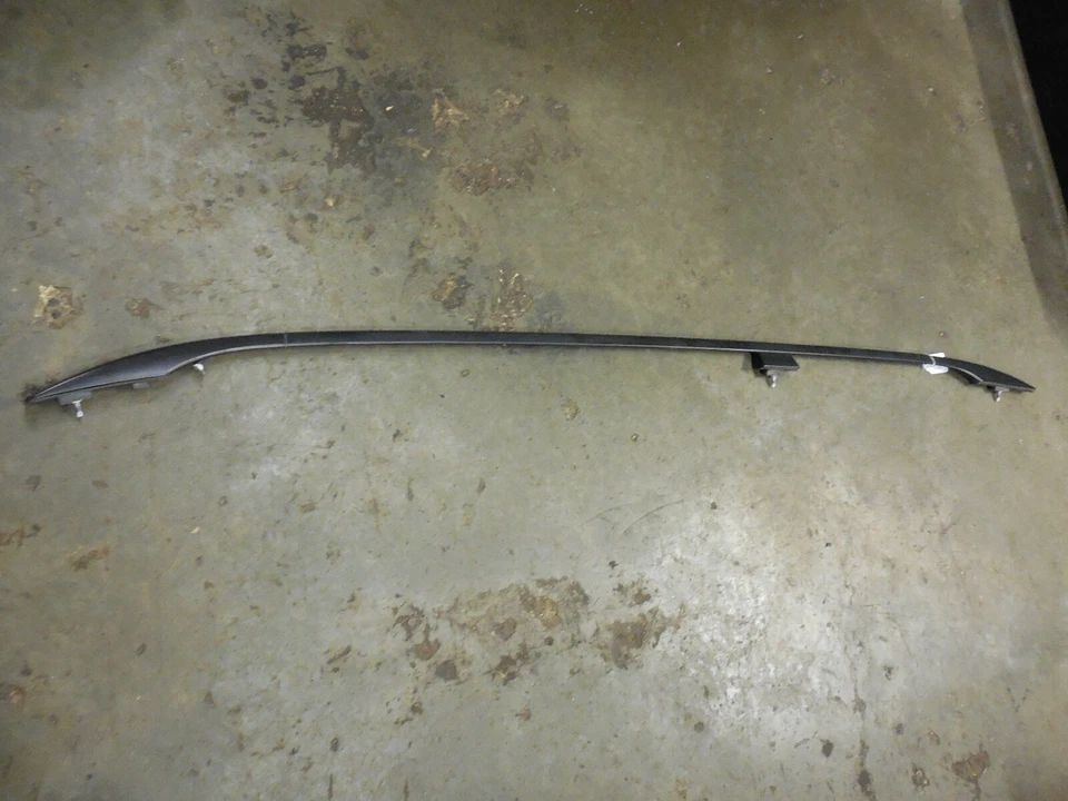 06-10 Portaequipajes techo izquierdo BMW E61 535xi 530Xi Wagon 5113 7079945 Foto 4 de 4