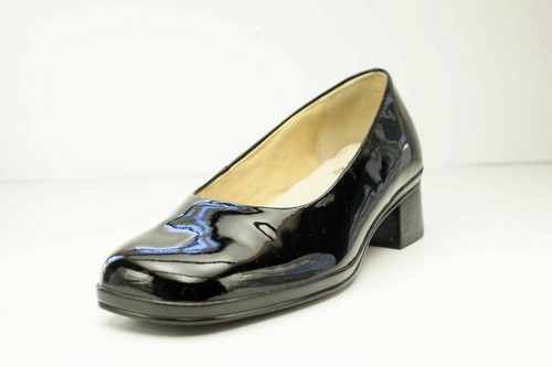 SoftWalk 6 Wide Black Patient Leather Pumps Women's Shoe - Picture 3 of 9