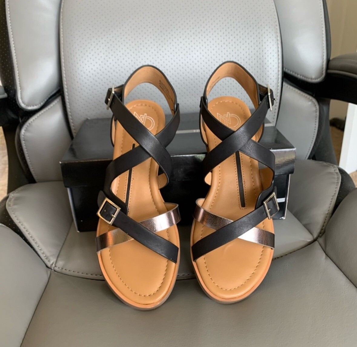 Nora Sandals (6) Nora Sandals (6)