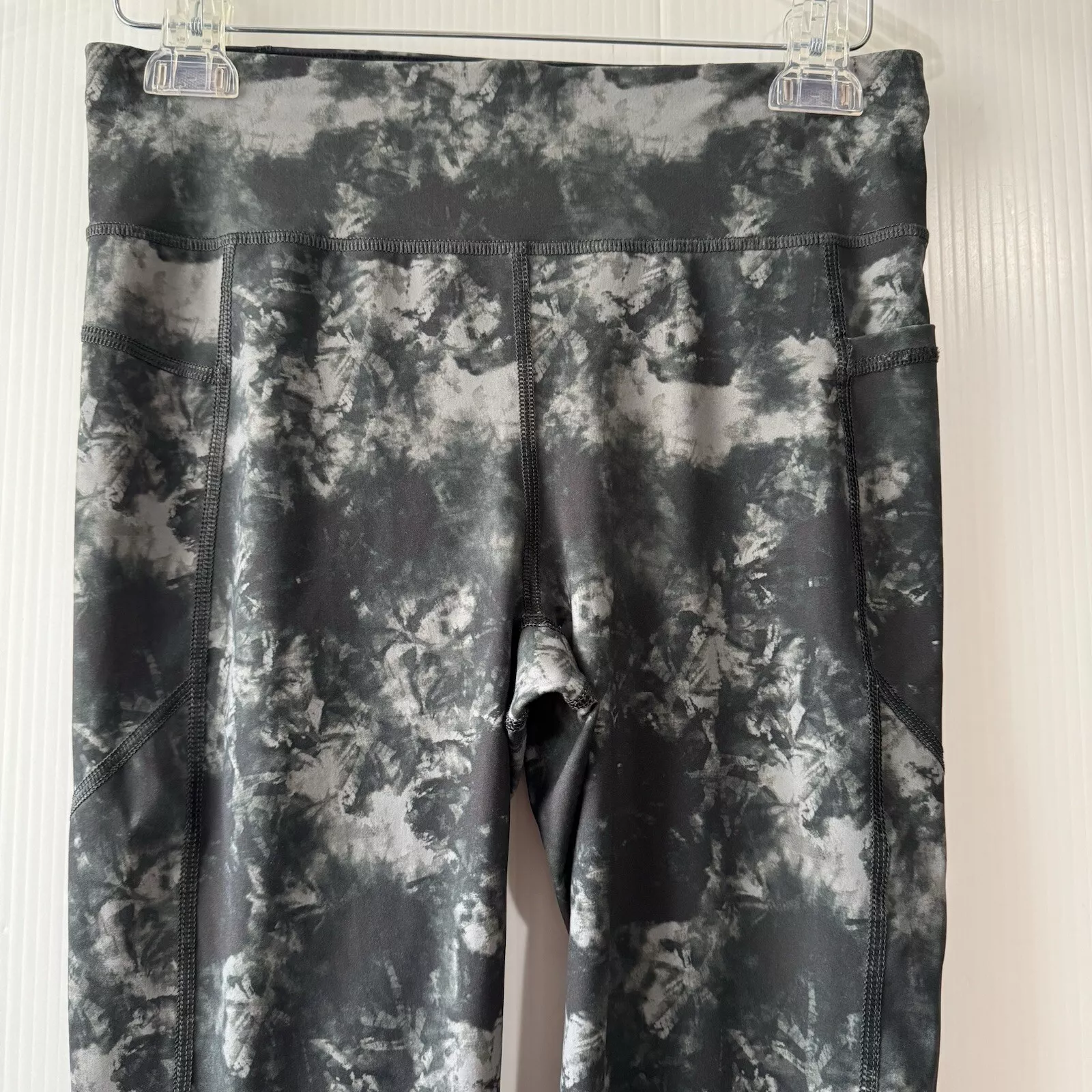 sweaty-betty zero gravity 7/8 tie dye running leggings