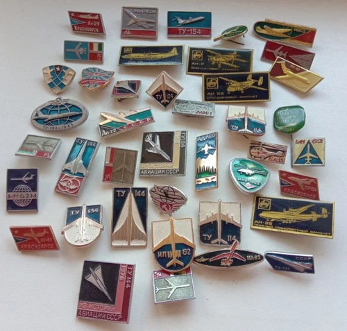 Badges Soviet "Airplanes and helicopters (41 pieces) USSR era - product listing photo