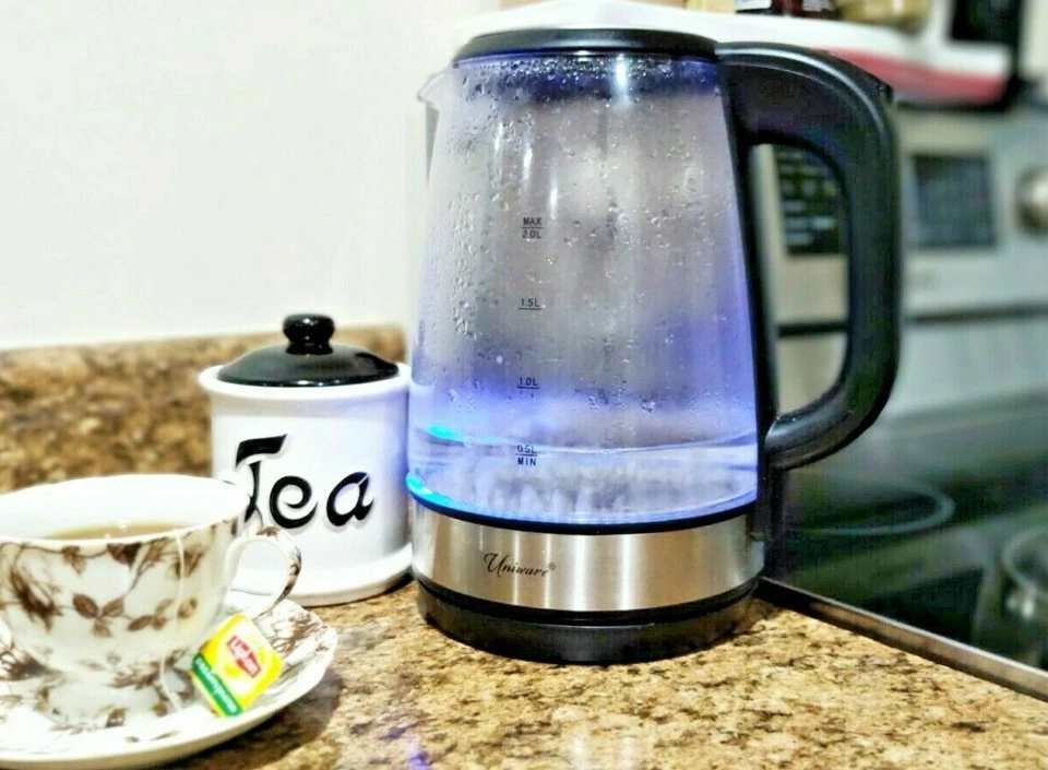  Tetera eléctrica de 2,1 cuartos de galón con luz LED azul de ebullición rápida, sin BPA Foto 2 de 4