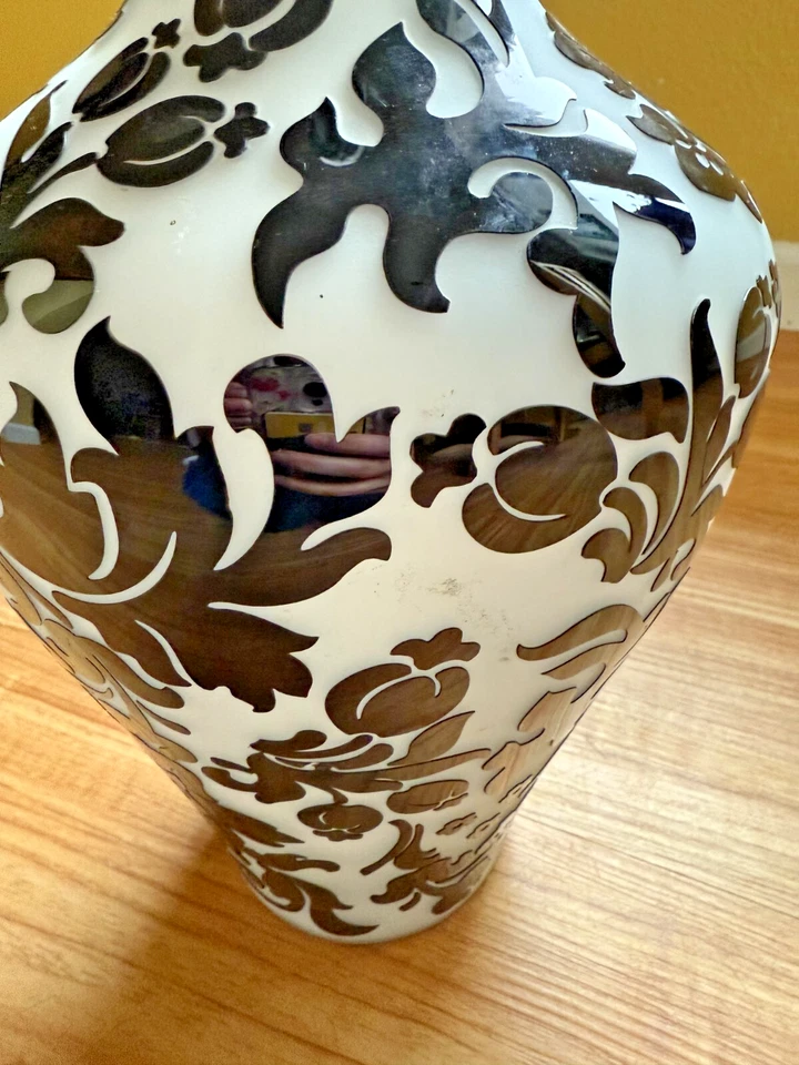 Jarrón chino vintage de vidrio de Pekín negro brillante y blanco mate 21" de alto Foto 4 de 4