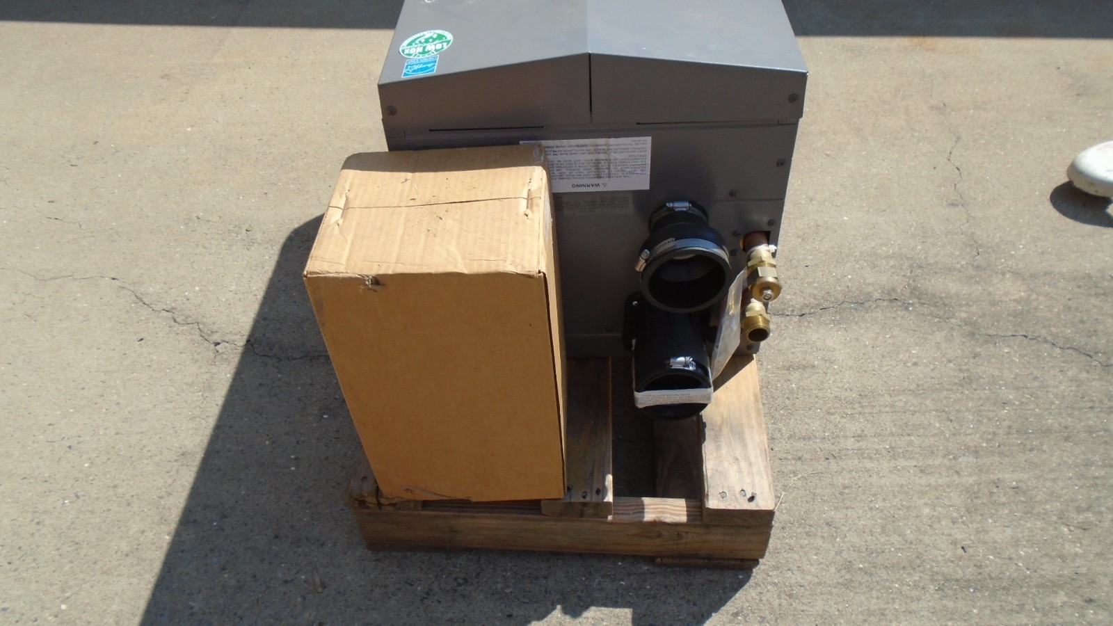 Lochinvar Knight Fire WHB155N 125K Water Boiler Heater Smart System Con-X-US NEW