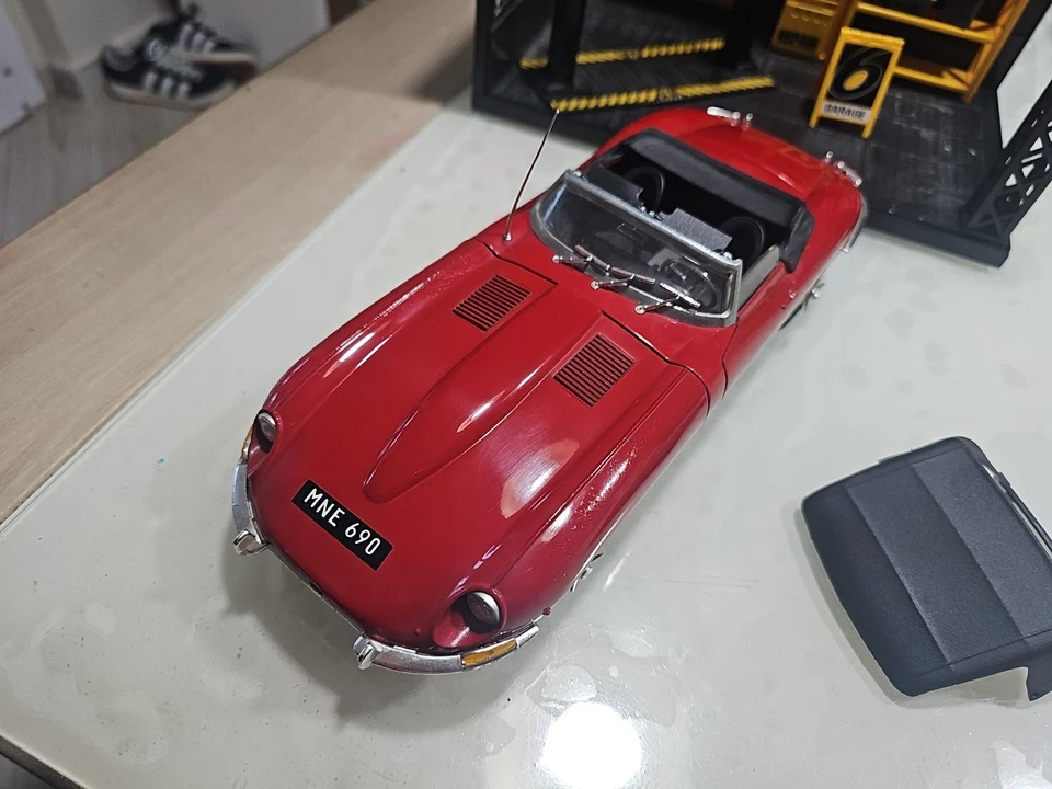 Modellino Polistil Jaguar "XK.E" 4,2 Lit. 3-81 Scala 1:16 Convertible Capote. - Immagine 4 di 4