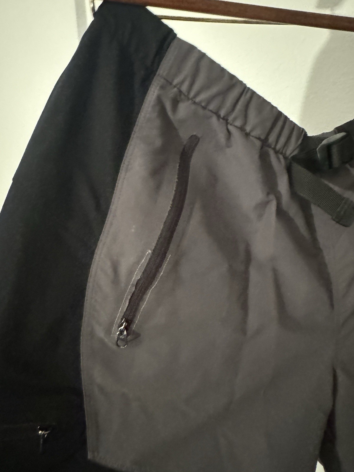 ARC'TERYX Pantaloni corti vintage ARC’TERYX con cintura nero grigio taglia media made in Canada rari