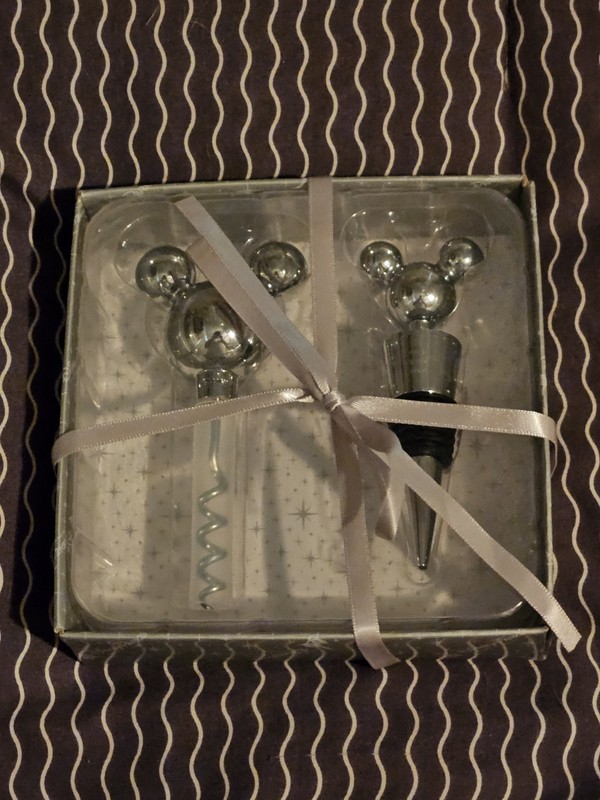 Walt Disney Parks Holiday Gift Set Mickey Mouse Wine Stopper And Cork Screw Cute