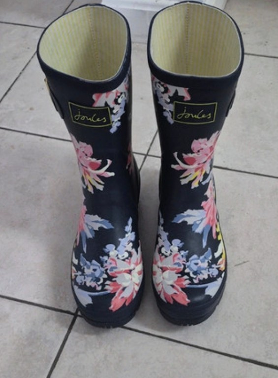 Rain Boots Size 9-image