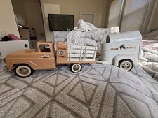 Vintage 1960s Tonka Stake Farm Truck And Horse Trailer