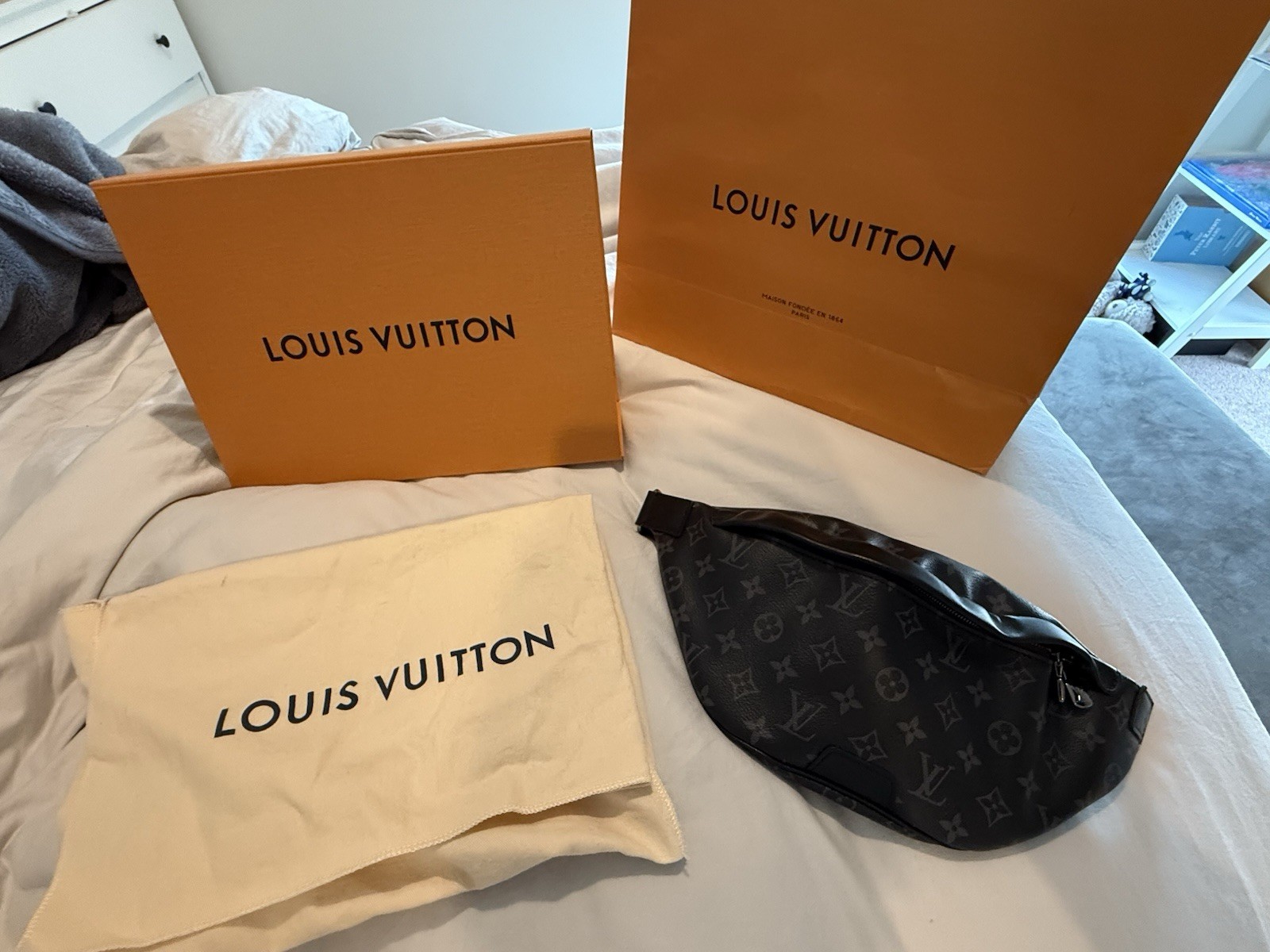 LOUIS VUITTON Discovery Bumbag PM Monogram Eclipse Canvas Black Immaculate