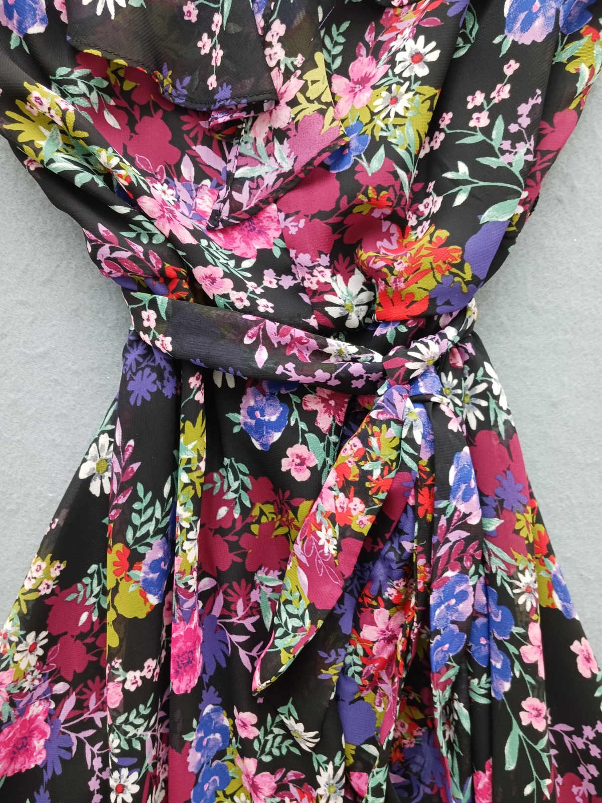 Shelby & Palmer Women's Wrap Maxi 6 Black Floral Flutter