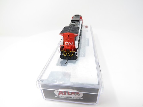 Atlas N 40005649 Canadian National CN Dash 8-40C Diesel Locomotive Ditch Lights - Picture 6 of 8