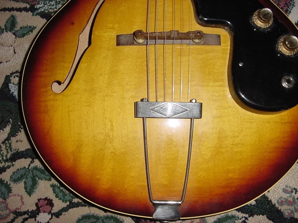 GIBSON ES 120T ARCHTOP ELECTRIC GUITAR SUNBURST HOLLOW BODY 1965 - Image 4 of 4