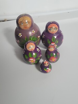 Russian Wooden 5 Piece Nesting Doll Set Babushka Style Purple W White Red Flower