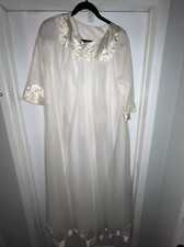 STUNNING VTG GOSSARD ARTEMIS Peach Nylon  Lace Nightgown Peignoir Robe Set M