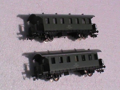Konvolut 2 Personenwagen HO PIKO / 2 SIEHT MIT PLATTFORM DER D R / OCC