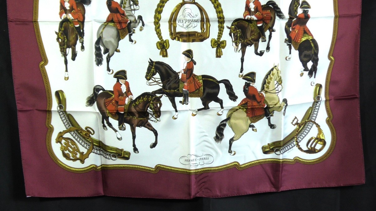 New HERMES Carré 90 Silk Scarf 