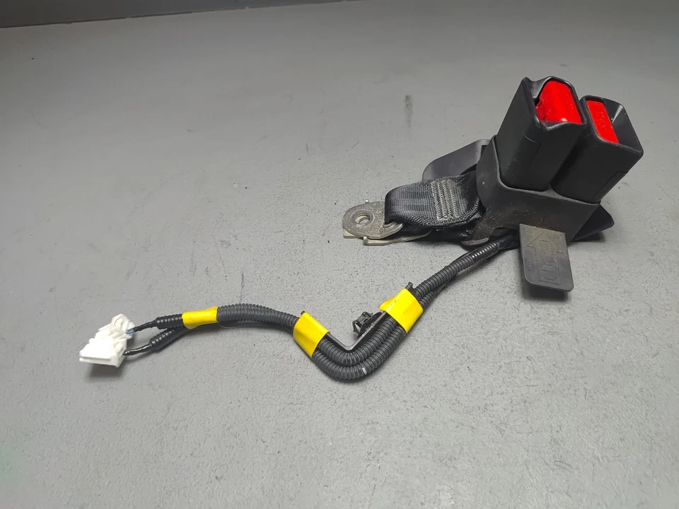 2018 Toyota Camry Rear Left Driver Side Seat Belt Seatbelt Buckle OEM - Image 3 of 4