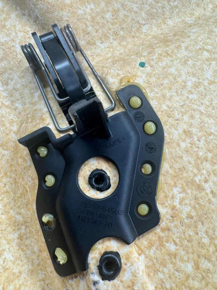 Panel de ajuste inferior trasero asiento delantero derecho BMW 750i Xdrive G12 16-22 OEM 7409624-04 Foto 4 de 4