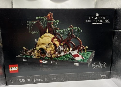 LEGO Star Wars: Dagobah Jedi Training Diorama (75330)New Sealed in Box.