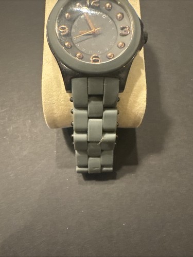 MARC BY Marc Jacobs MBM2537 GRAY Dial Silicone Covered Water Resistance Untested - Picture 3 of 8