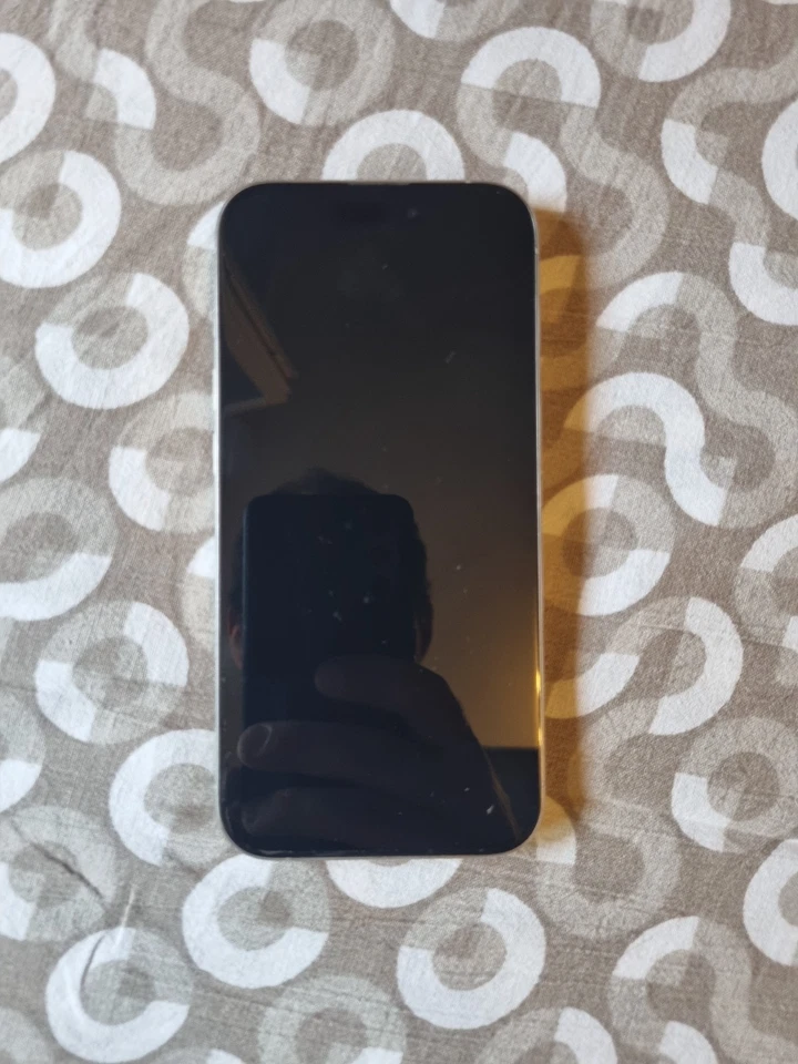 Apple iPhone 15 Pro · 128GB, foto 2 di 5