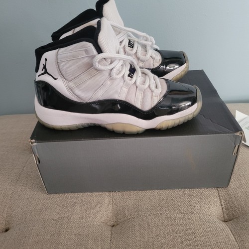 Nike Air Jordan Retro 11 Low BG “Concord” Black White 528896-153 Youth Size 5Y - Picture 7 of 9