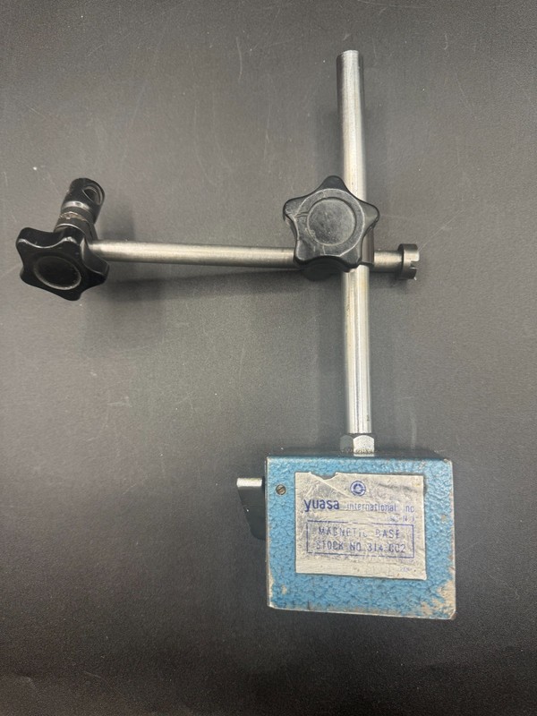 YUASA No. 314-002 Machinist's Magnetic Base, w/ Vertical & Mast Rods, Japan