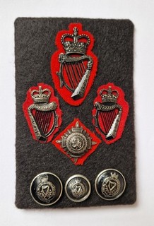 RUC. Royal Ulster Constabulary collector set of badges and buttons