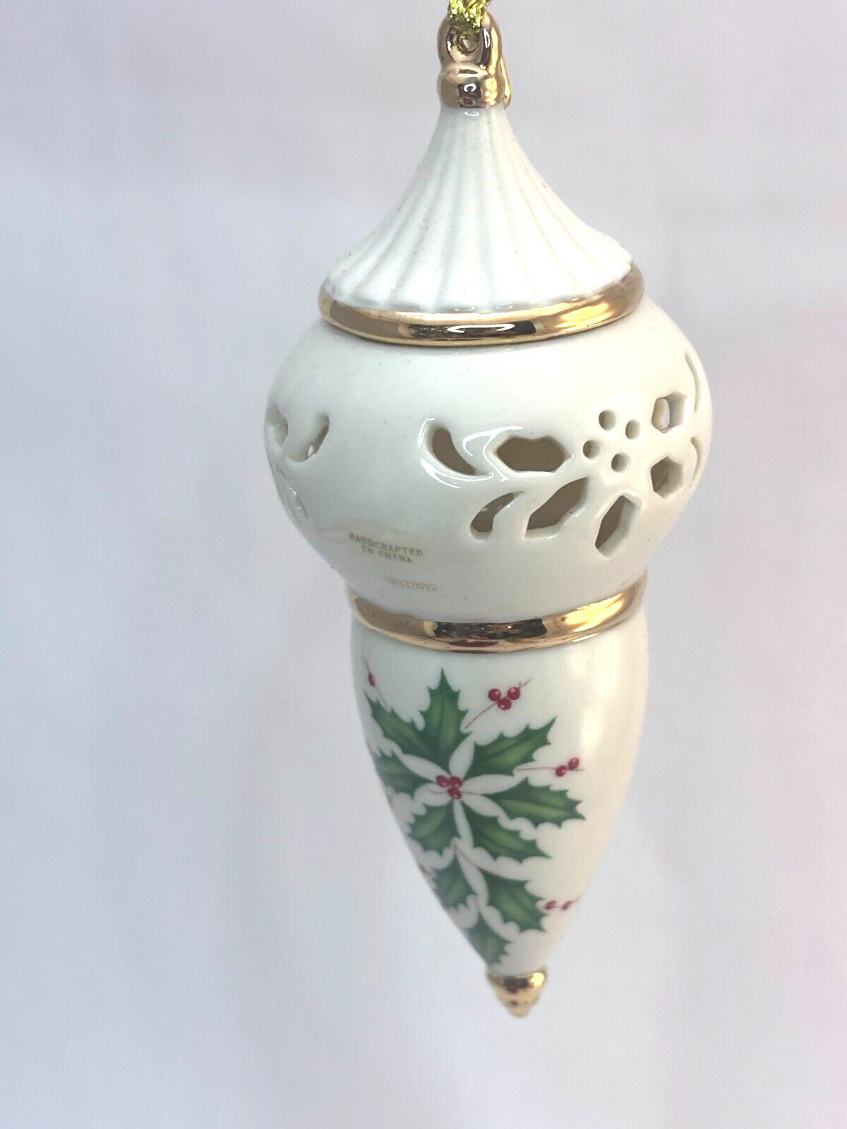 2011 Lenox Christmas Ornament Holly Leaf Ivory Gold Trim Hanging Pierced 821179