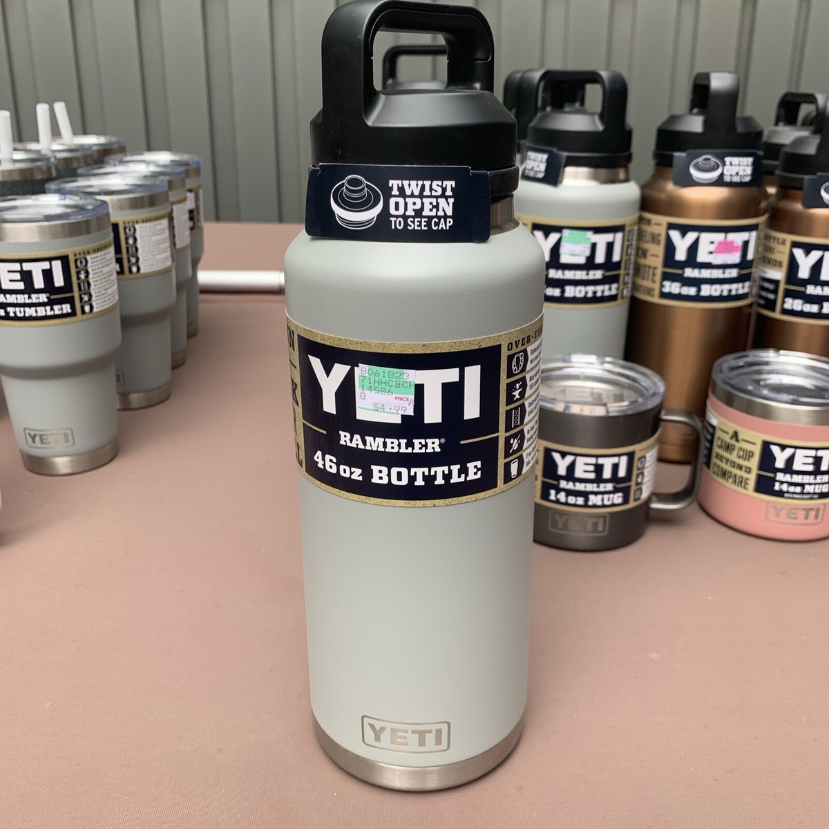 YETI 46oz RAMBLER BOTTLE GRANITE GRAY Lmtd Edition - Sold