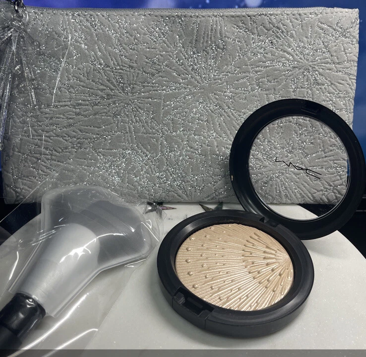 MAC Cosmetics Firelit Champagne Highlighter Double Gleam & Fan Brush & Pouch NIB