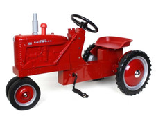 2020 Ertl Tomy Case International Farmall 200 Pedal Tractor 44170 NF New In Box