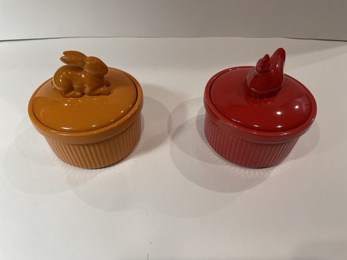 Martha Stewart Ceramic Coquette Ramakan Set 2 Orange Red Bunny Chicken Lidded - Picture 10 of 11