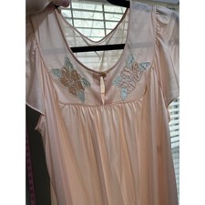 Shadowline Vintage Peach Nylon Nightgown Flutter Sleeve S Coquette Balletcore