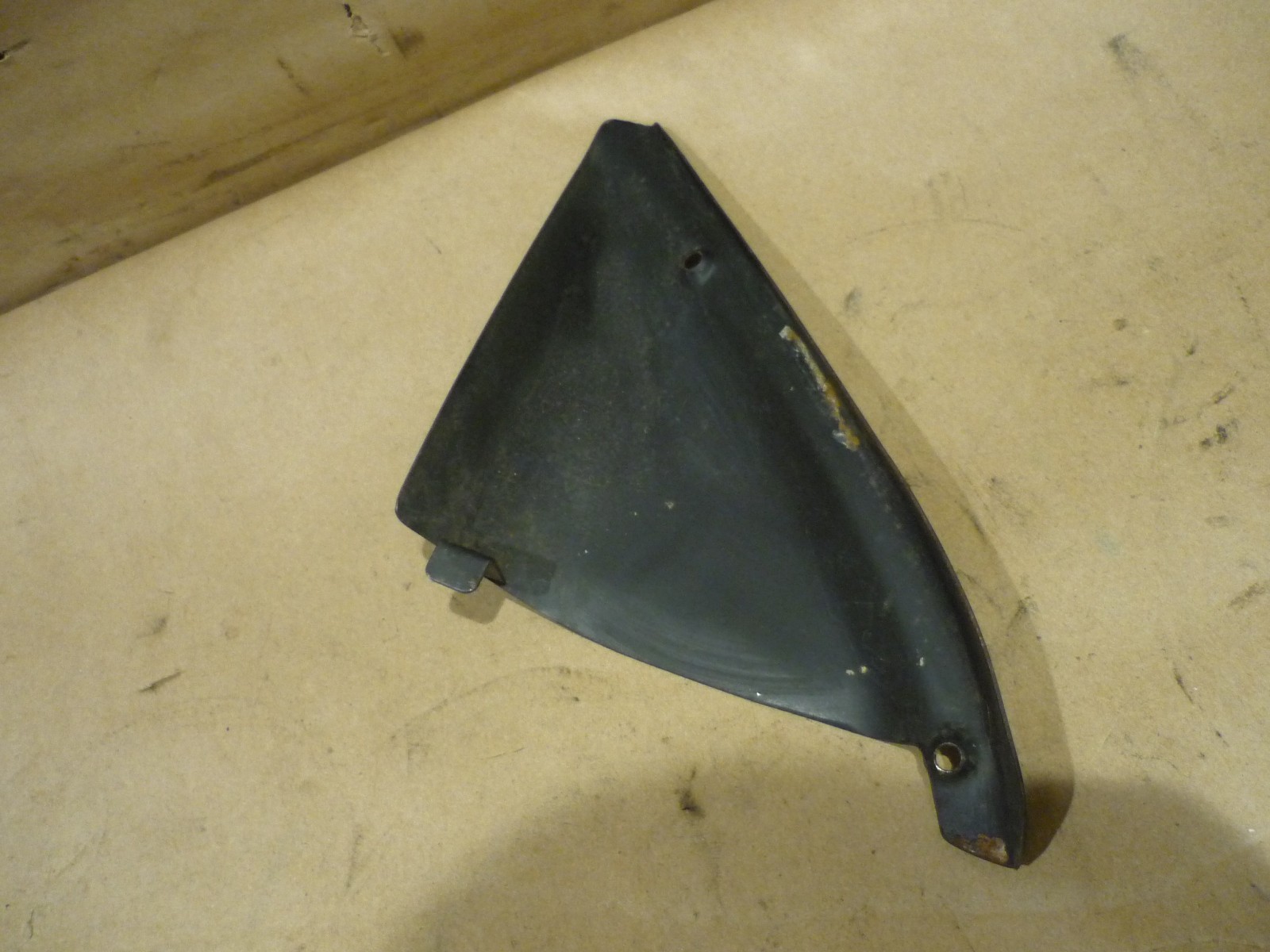 Ferrari 355 - RH  Door Inner Mirror Plate- P/N 64322000