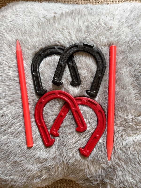 Vintage Franklin Plastic Vinyl Horseshoe Set Of 4 Red Black