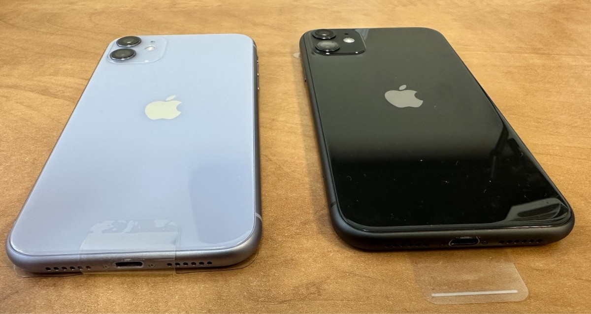 Apple iPhone 11 64GB Fully Unlocked GSM/CDMA -Purple/Black