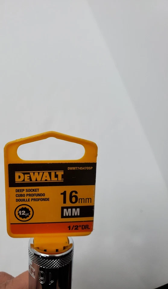 2pc DEWALT Deep Socket 1/2in Drive 12pt; 22mm DWMT74552OSP; 16mm DWMT745470SP - Image 3 of 4