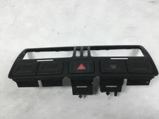 VOLKSWAGEN JETTA 2004 DASH HAZARD SWITCH &BEZEL TRIM  FACTORY