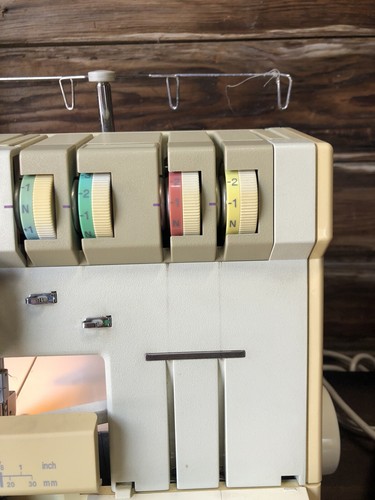 Vintage PFAFF Hobbylock 796 Electronic Serger Sewing Machine Tested - Picture 4 of 16