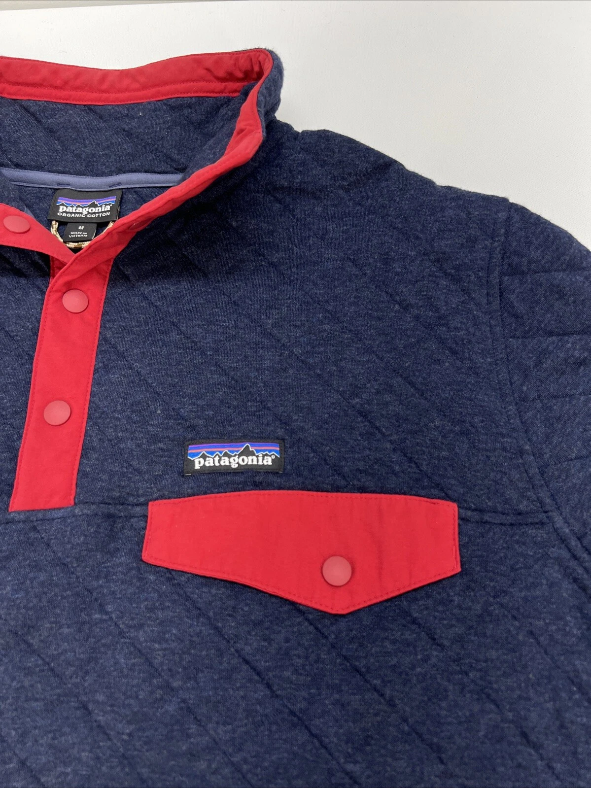 patagonia 4 snap up chest pocket long sleeve pullover red sweater