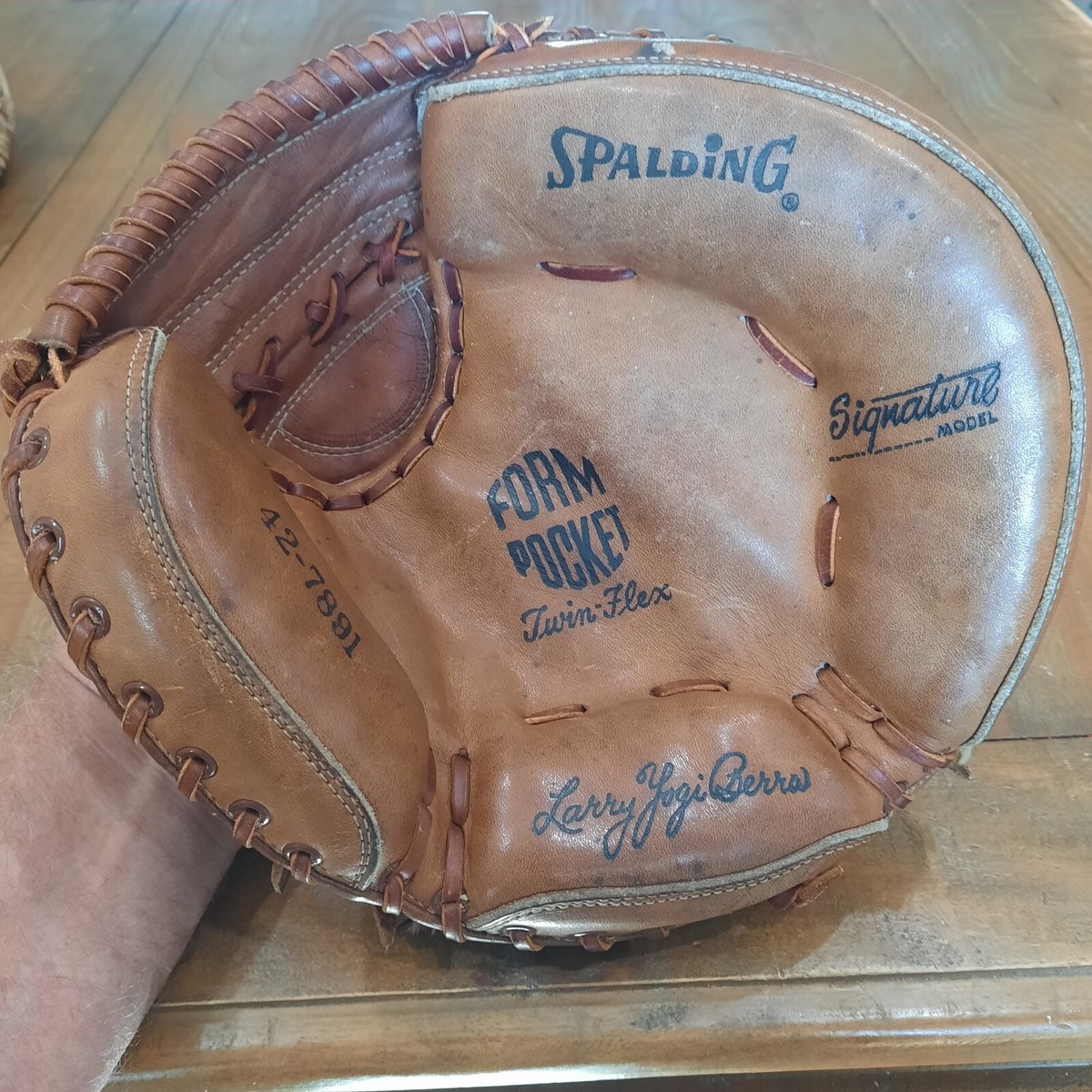 SPALDING アメリカンミット　ヨギベラ Vintage Spalding Catchers Mitt Larry Yogi Berra 42-7891 Left Catch