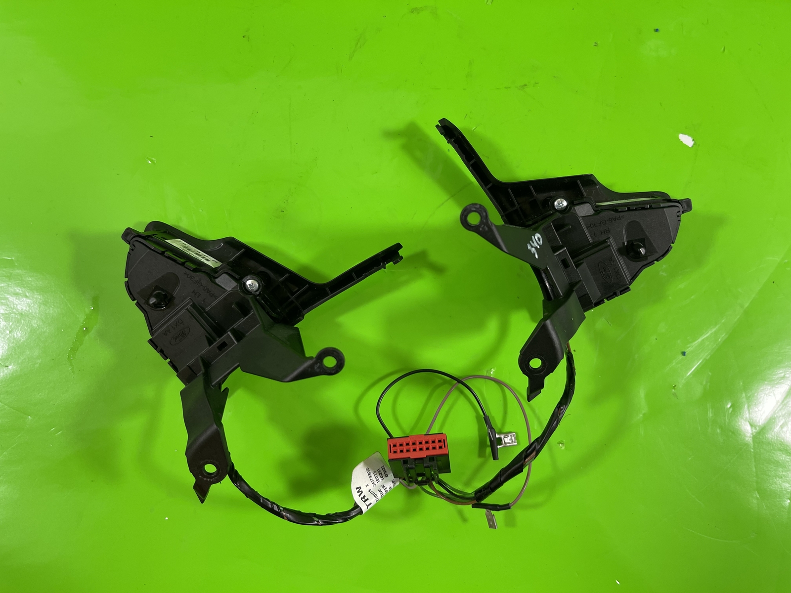 FORD FOCUS MK3 MULTI FUNCTION STEERING WHEEL CONTROL BUTTONS SWITCHES