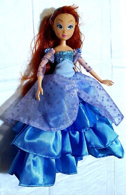 Winx Bloom Puppe Prinzessin des Königreichs Fee Kostbare Spiele