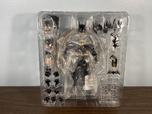 Mezco One:12 DC Comics Batman Sovereign Knight Onyx Exclusive Action Figure - 第 4/7 張圖片