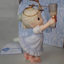 2007 PRECIOUS MOMENTS " DANCING FOR JOY ON CHRISTMAS MORNING " ORNAMENT 710002